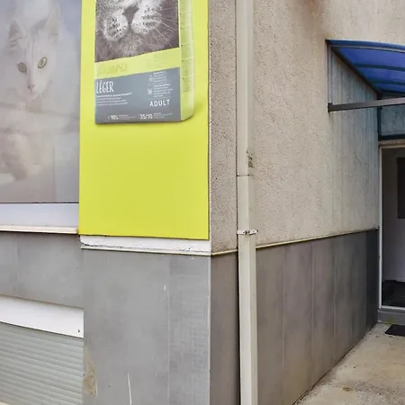 Olivers Cozy And Spacious דירה