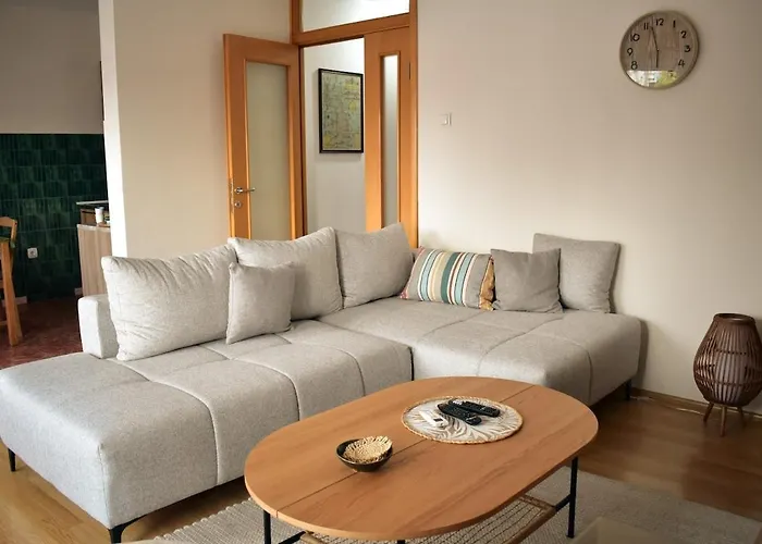 Olivers Cozy And Spacious