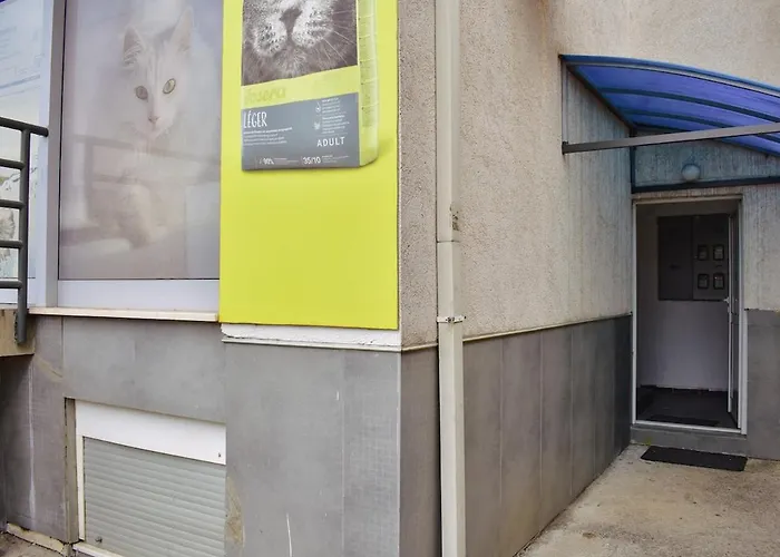 Olivers Cozy And Spacious דירה