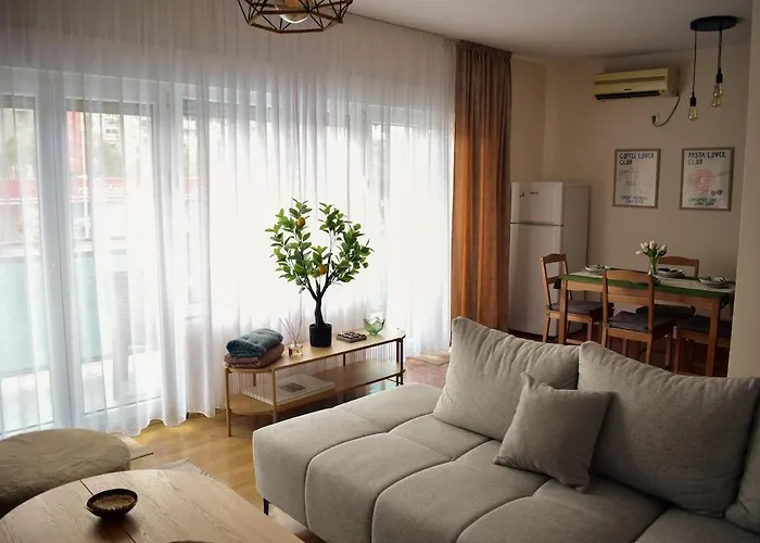 Olivers Cozy And Spacious דירה *