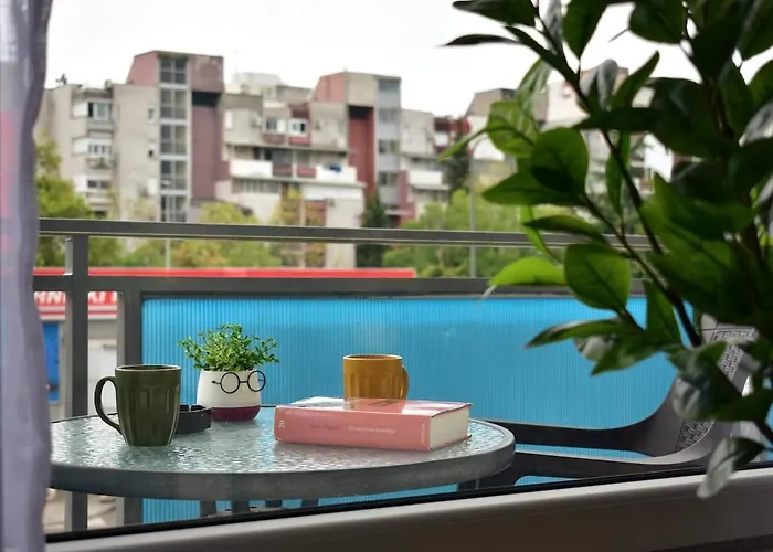 Olivers Cozy And Spacious Daire Podgoriçe